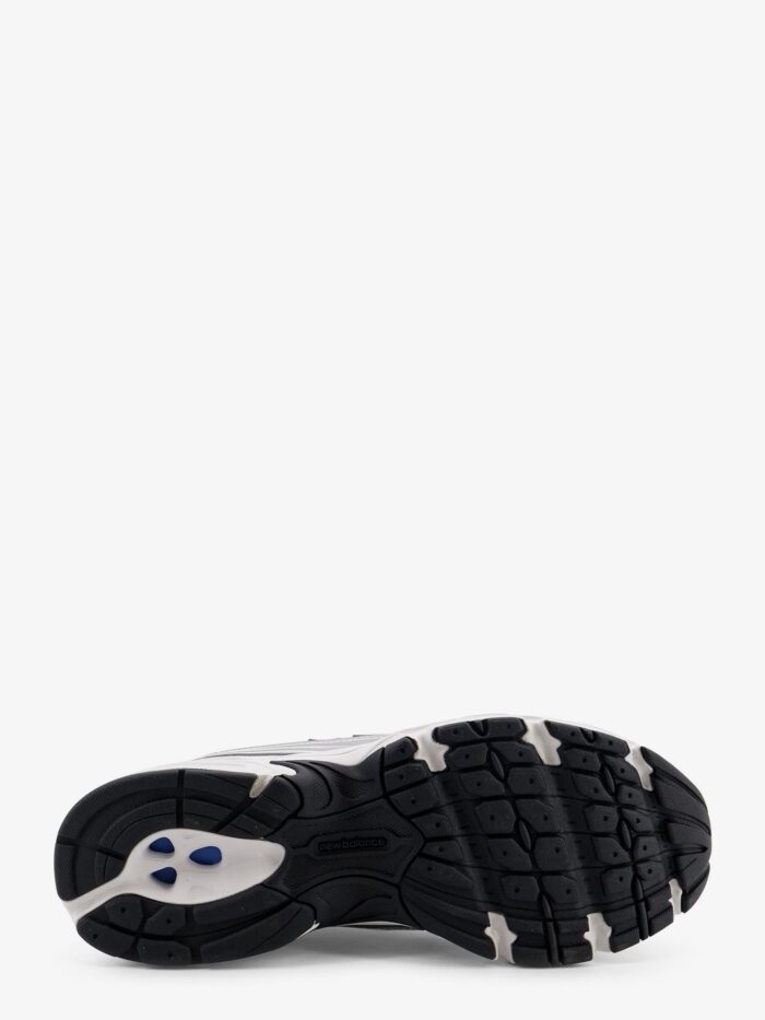 New Balance 740 Mesh Sneakers With Iconic Contrasting Side Logo