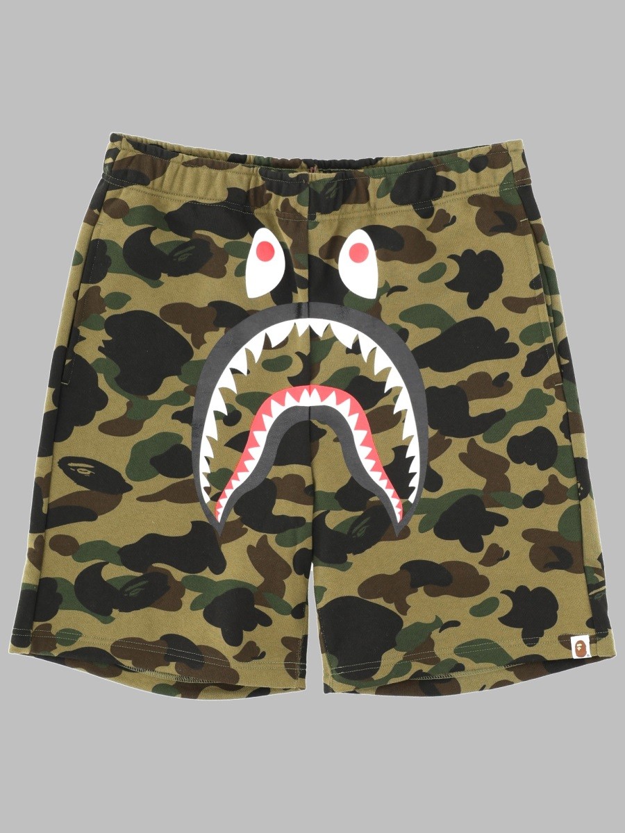 A BATHING APE SHORTS "SHARK"