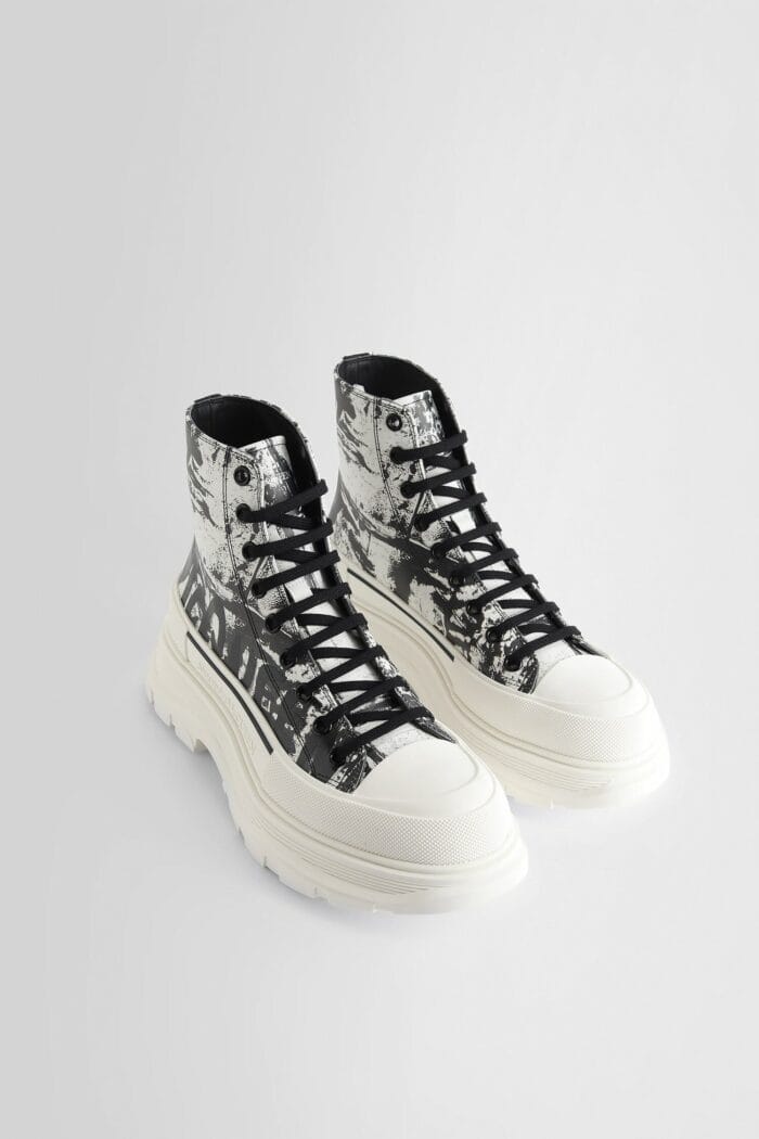 ALEXANDER MCQUEEN Tread Slick Lace Up Boots