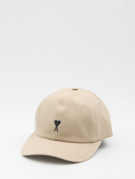 Ami Paris Ami de Coeur cap