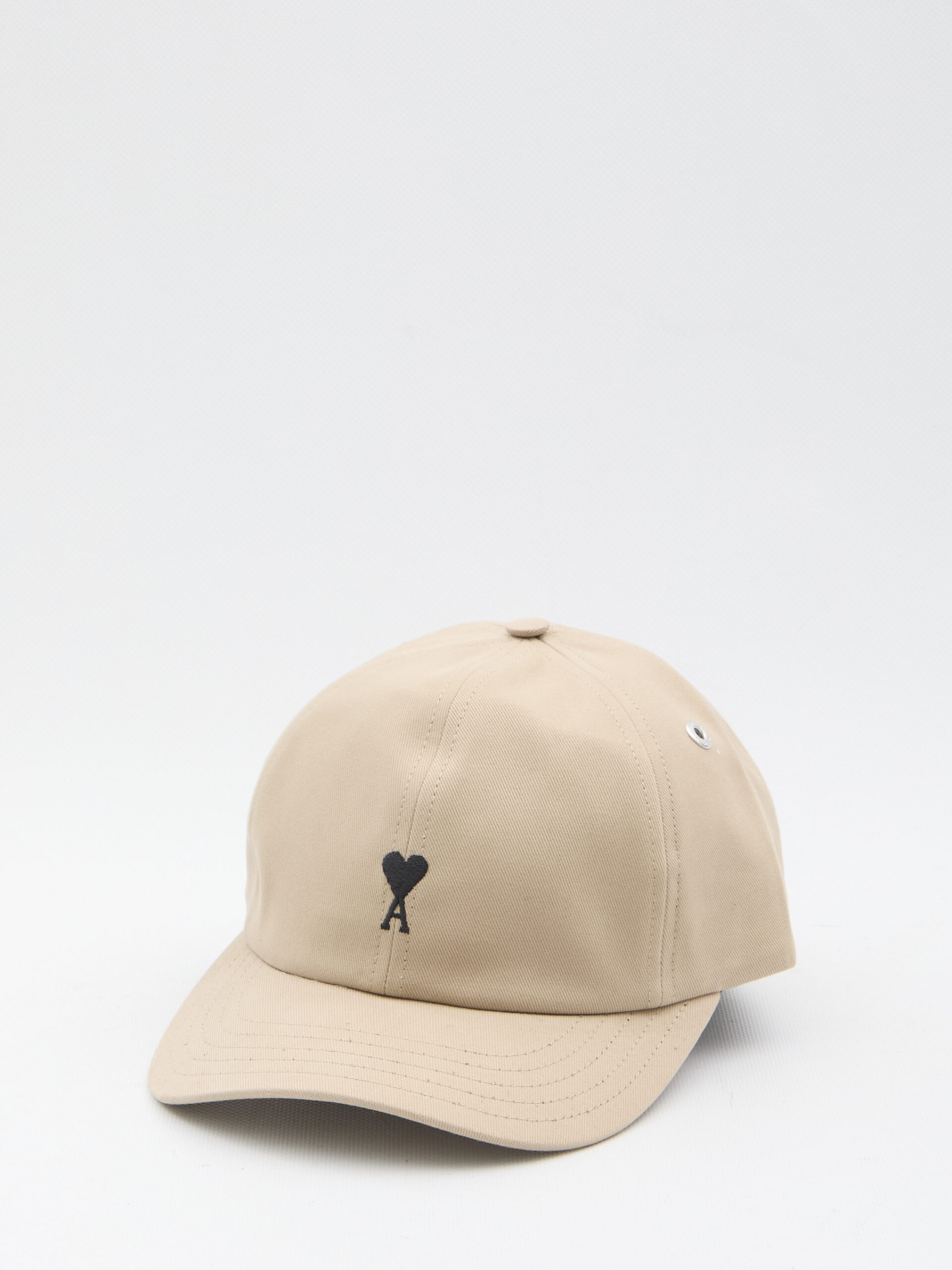 Ami Paris Ami de Coeur cap