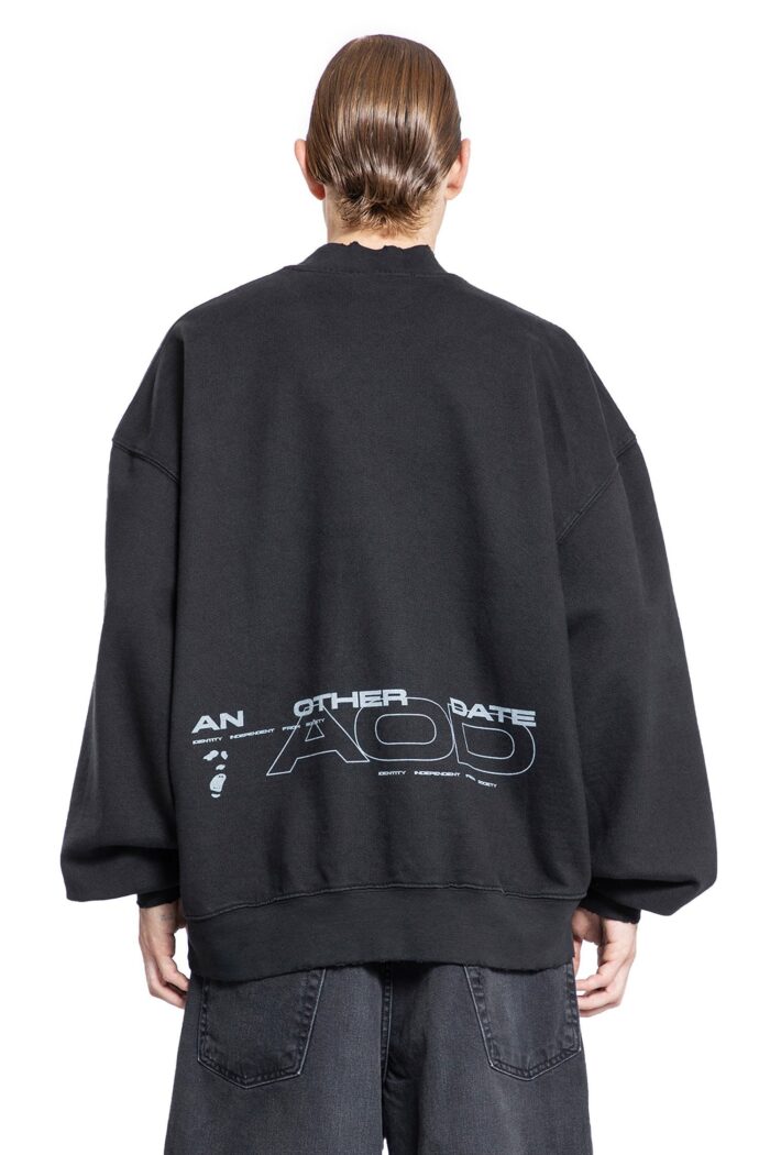 AN OTHER DATE Mock Neck Logo Sweatshirt