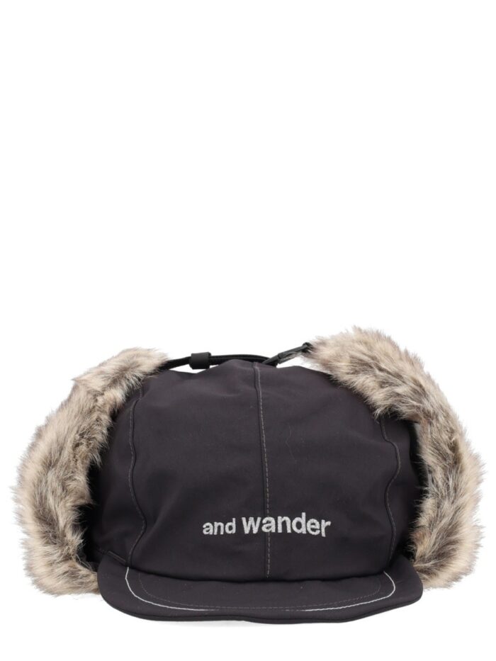AND WANDER HAT WITH FUR