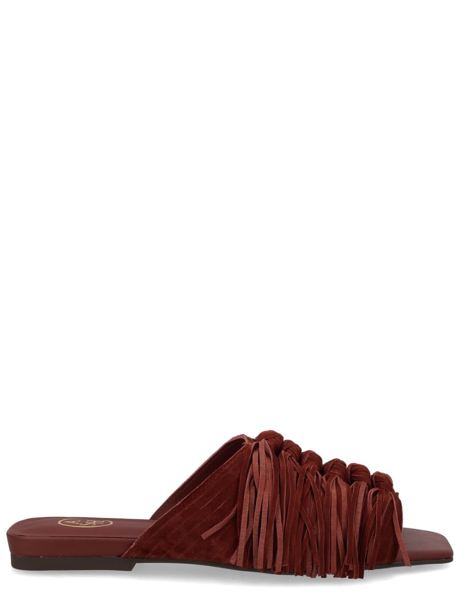 Ash MULE "BRIGITTE"