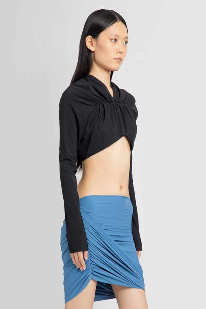 ATLEIN V-neck Ruched Cropped Top