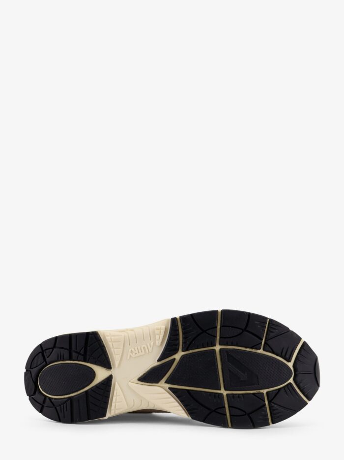 Autry Hyperway Low Low-top Suede Sneakers