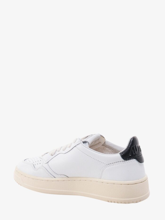 Autry Leather Sneakers With Back Contrasting Patch
