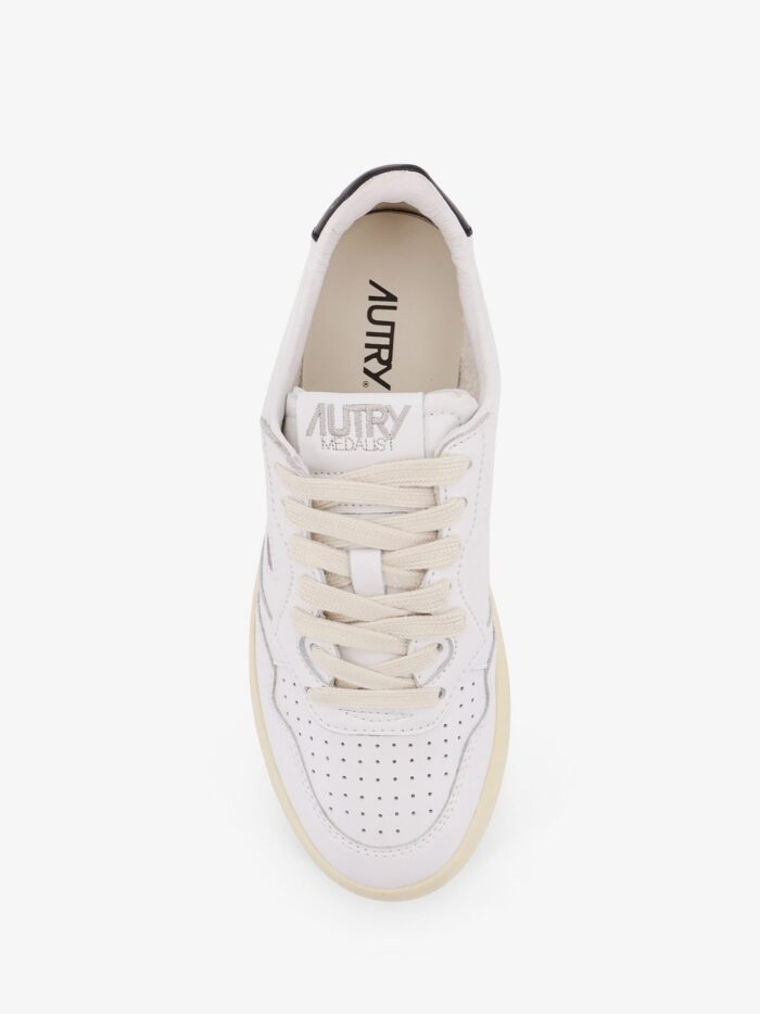 Autry Medalist Low Leather Low-top Sneakers