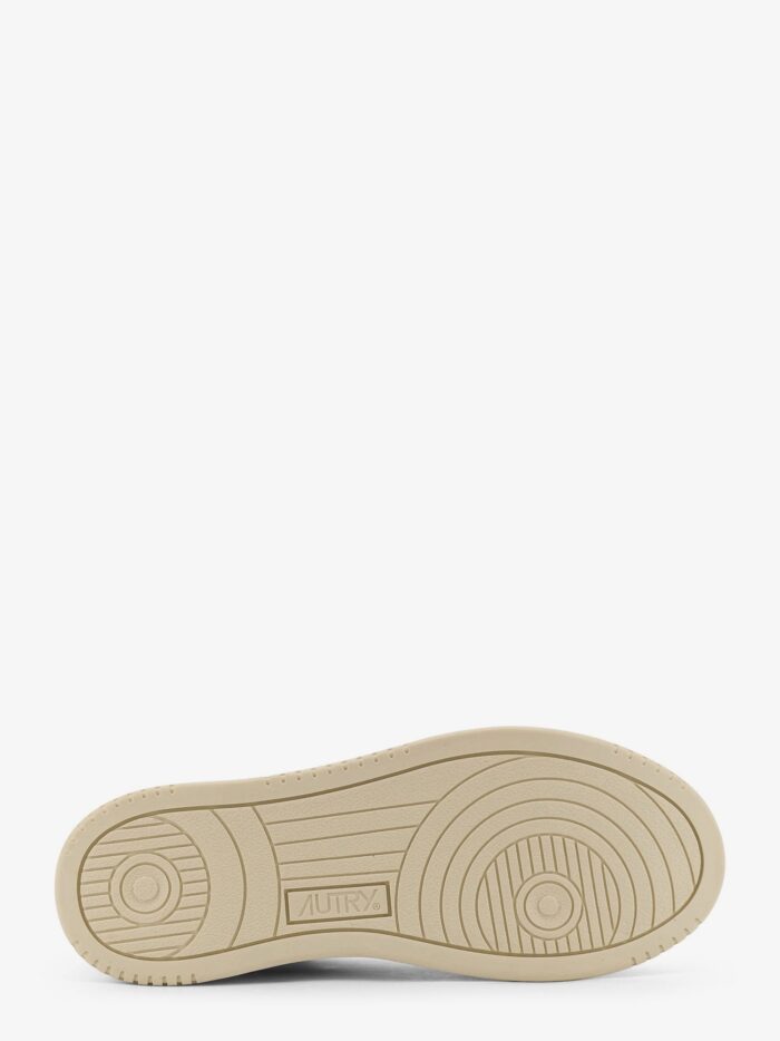 Autry Medalist Low Leather Sneakers