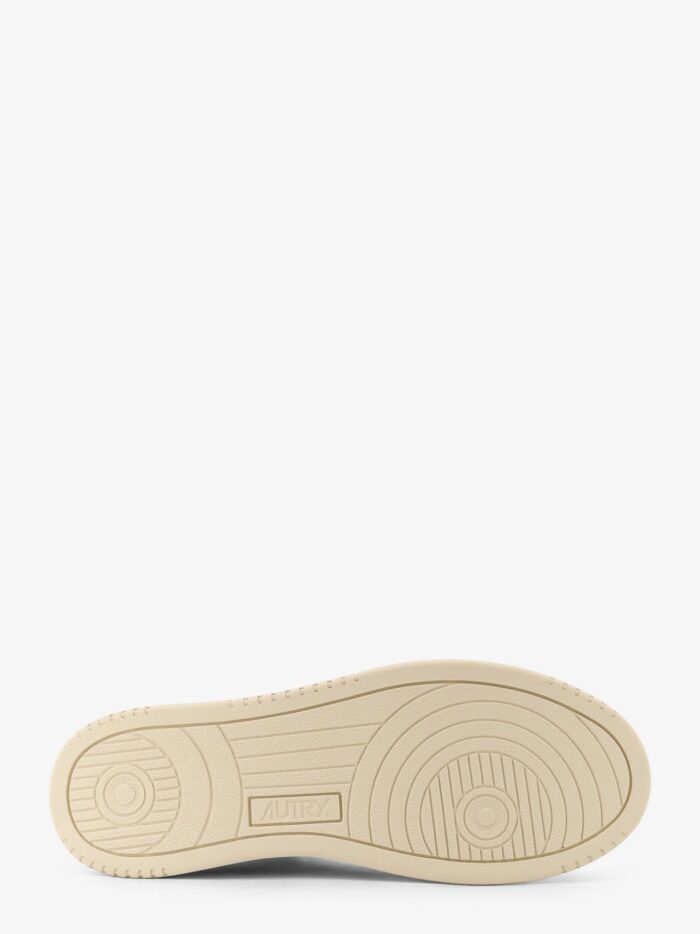 Autry Medalist Low Leather Sneakers