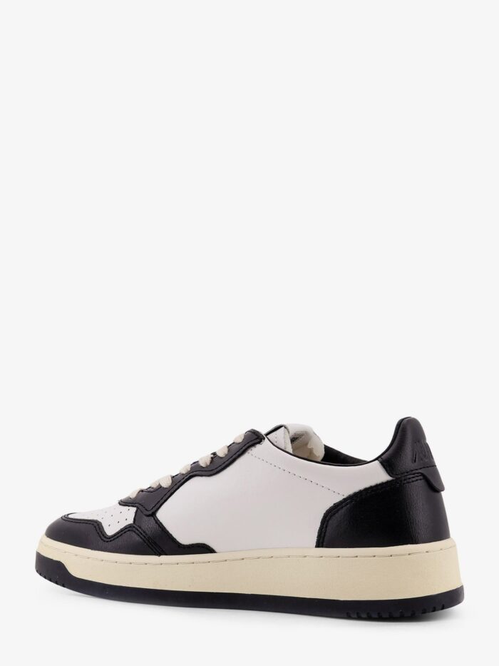 Autry Medalist Low Leather Sneakers