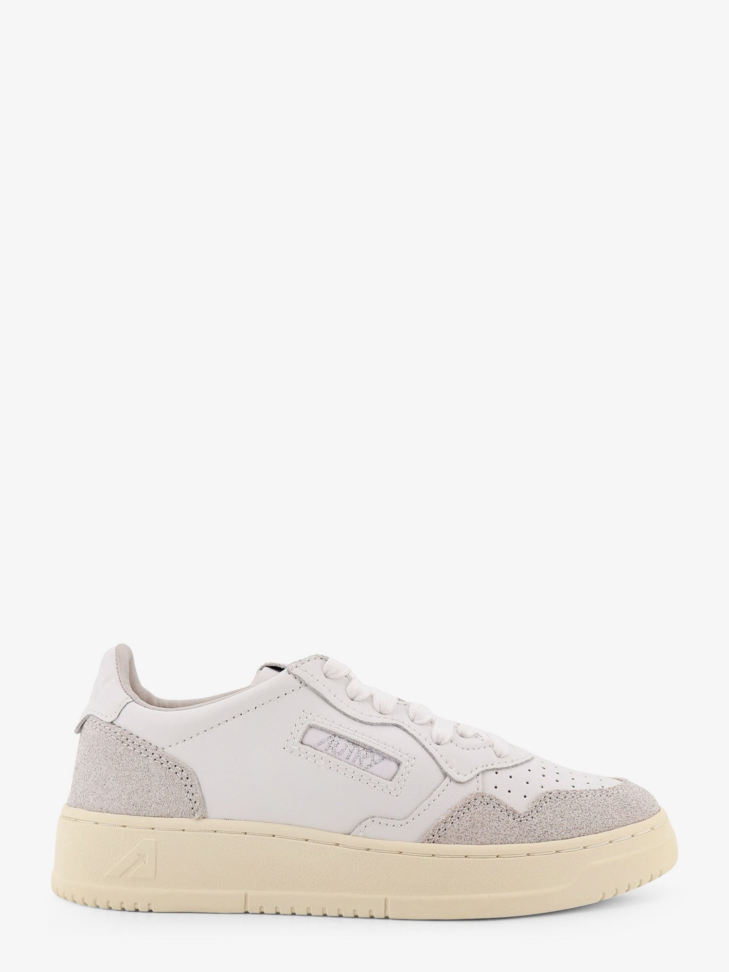 Autry Medalist Low Leather Sneakers