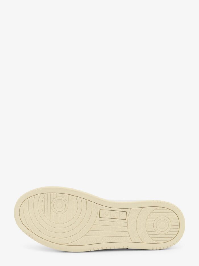 Autry Medalist Low Leather Sneakers