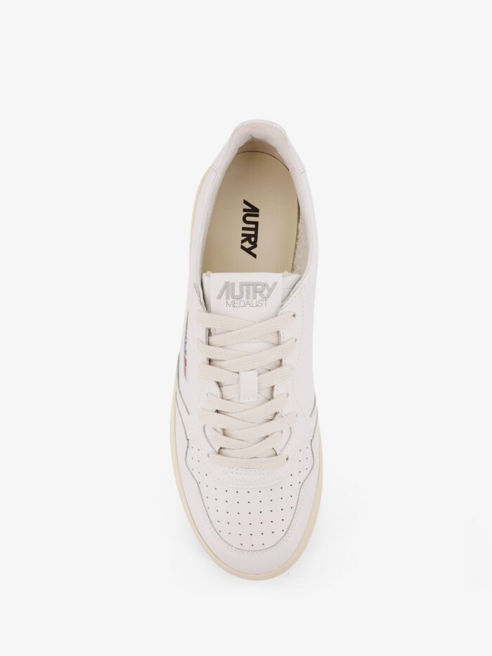 Autry Medalist Low Leather Sneakers