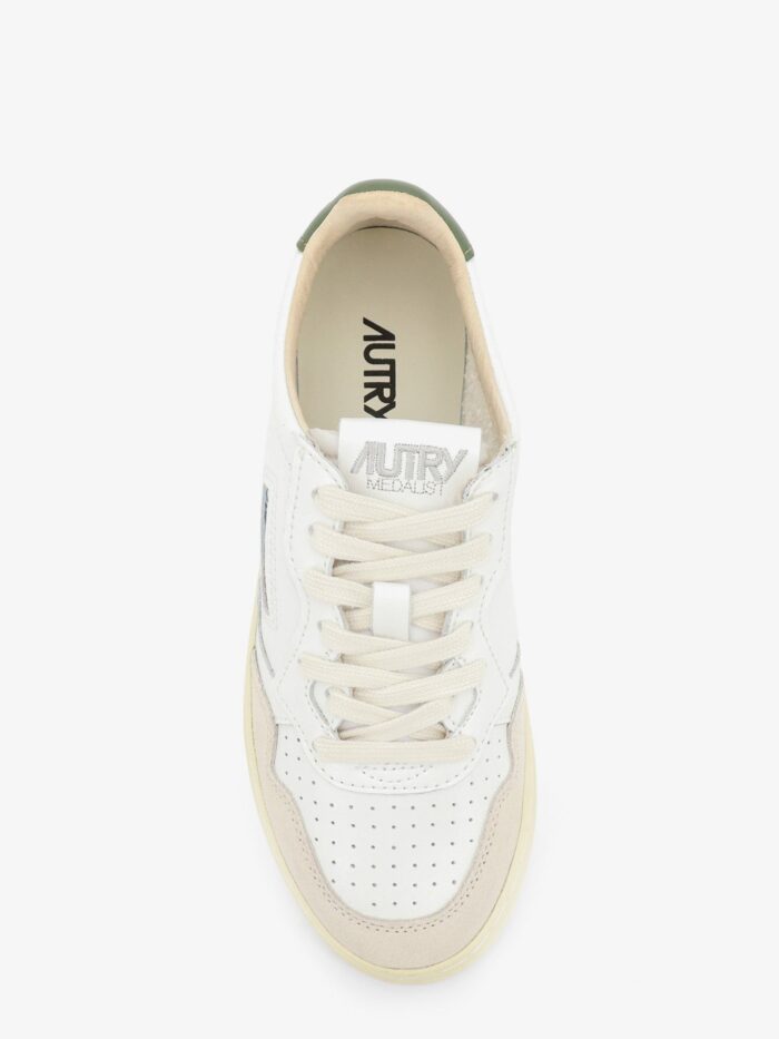 Autry Medalist Low Leather Sneakers With Side Logo