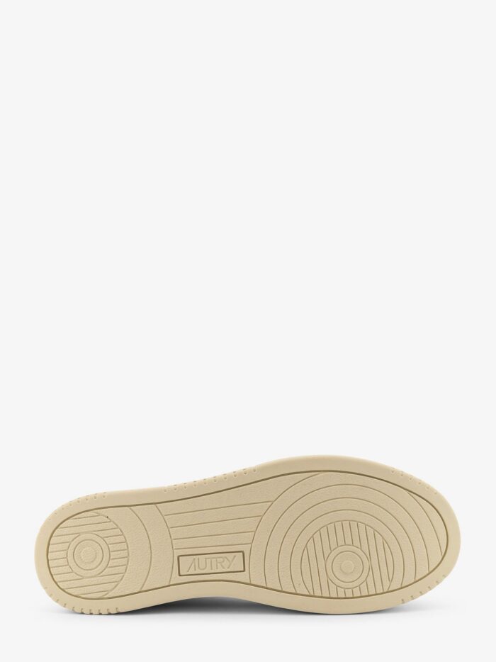Autry Medalist Low Leather Sneakers With Side Logo