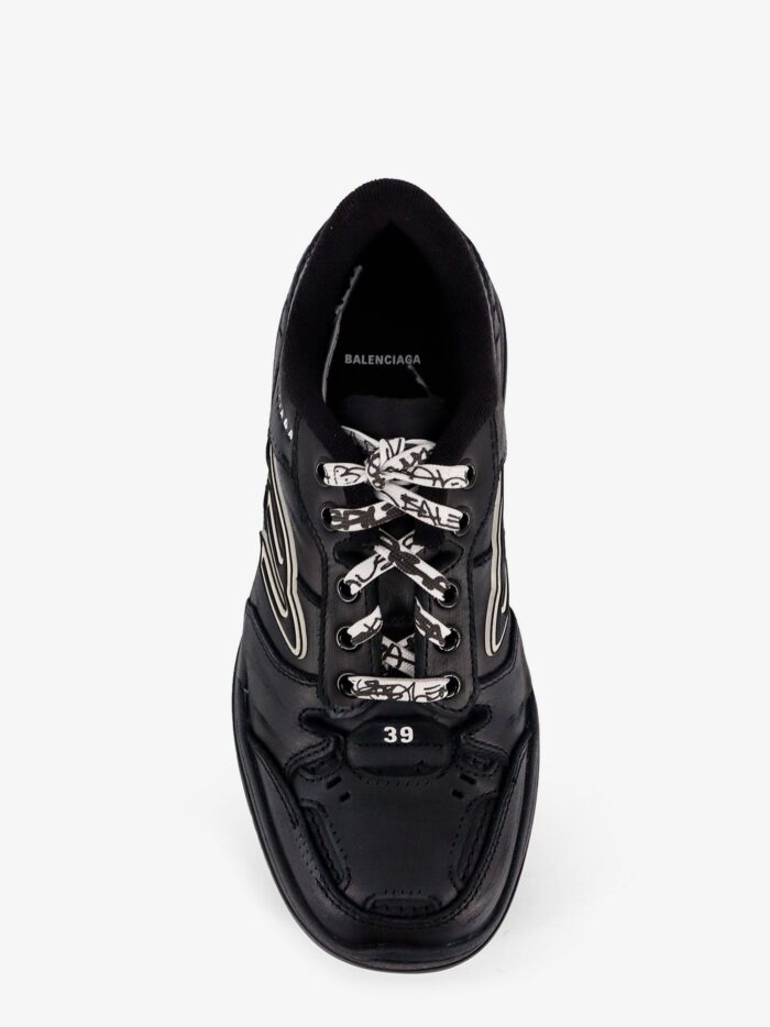 Balenciaga Hamptons Worn-Out Low-top Leather Sneakers