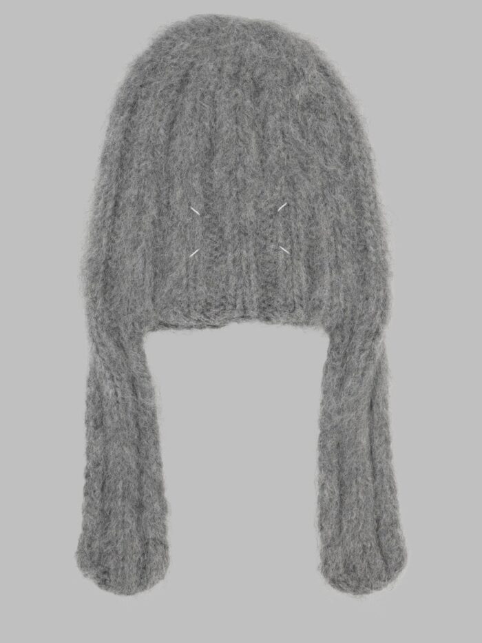 Maison Margiela BERRETTO "RIBBED BEANIE"