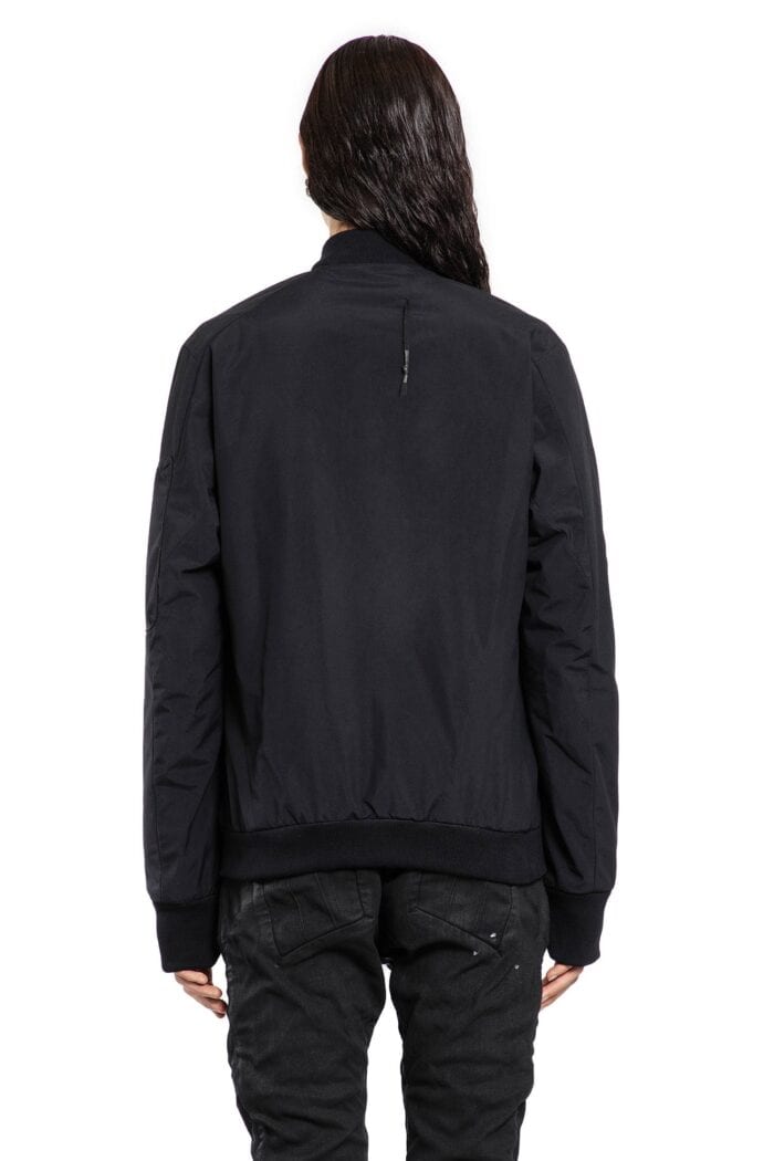 BORIS BIDJAN SABERI 11 Bomber1