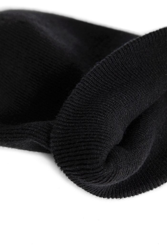 BORIS BIDJAN SABERI Ribbed Cashmere Beanie