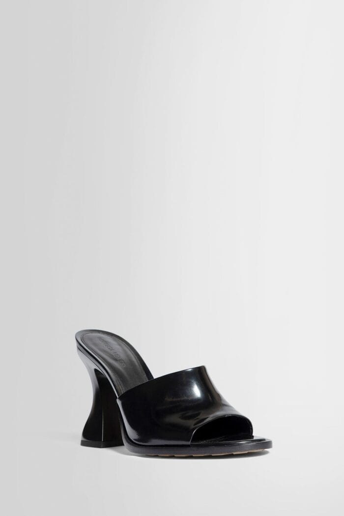 BOTTEGA VENETA Leather Cha-cha Mule