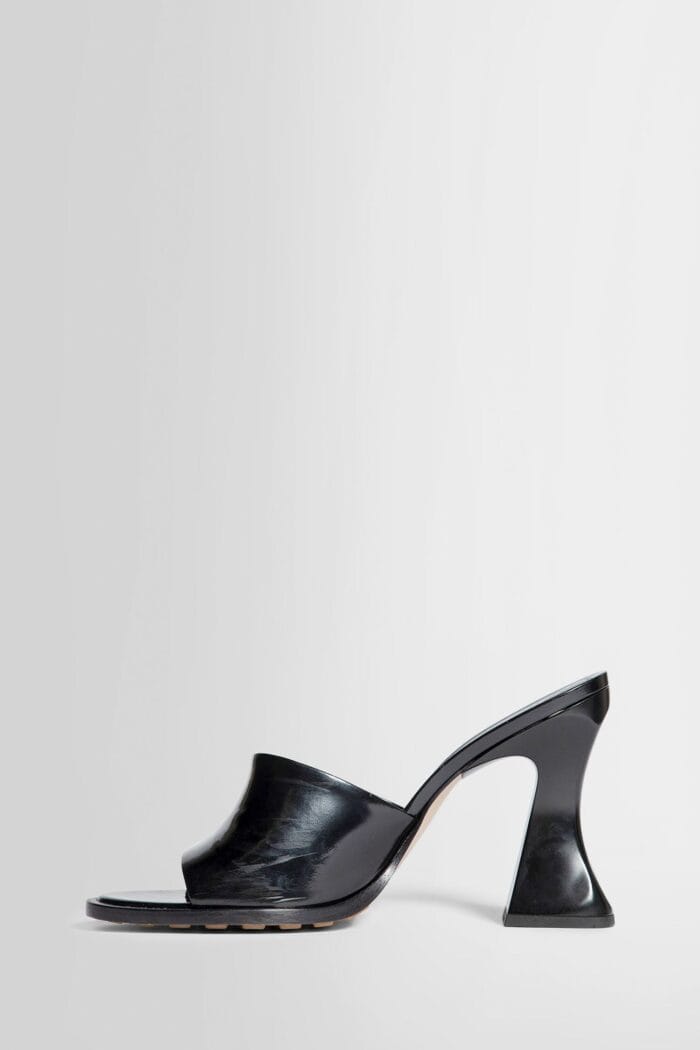 BOTTEGA VENETA Leather Cha-cha Mule