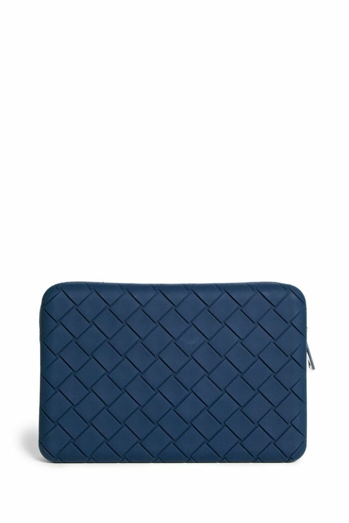 BOTTEGA VENETA Silicone Intrecciato Case