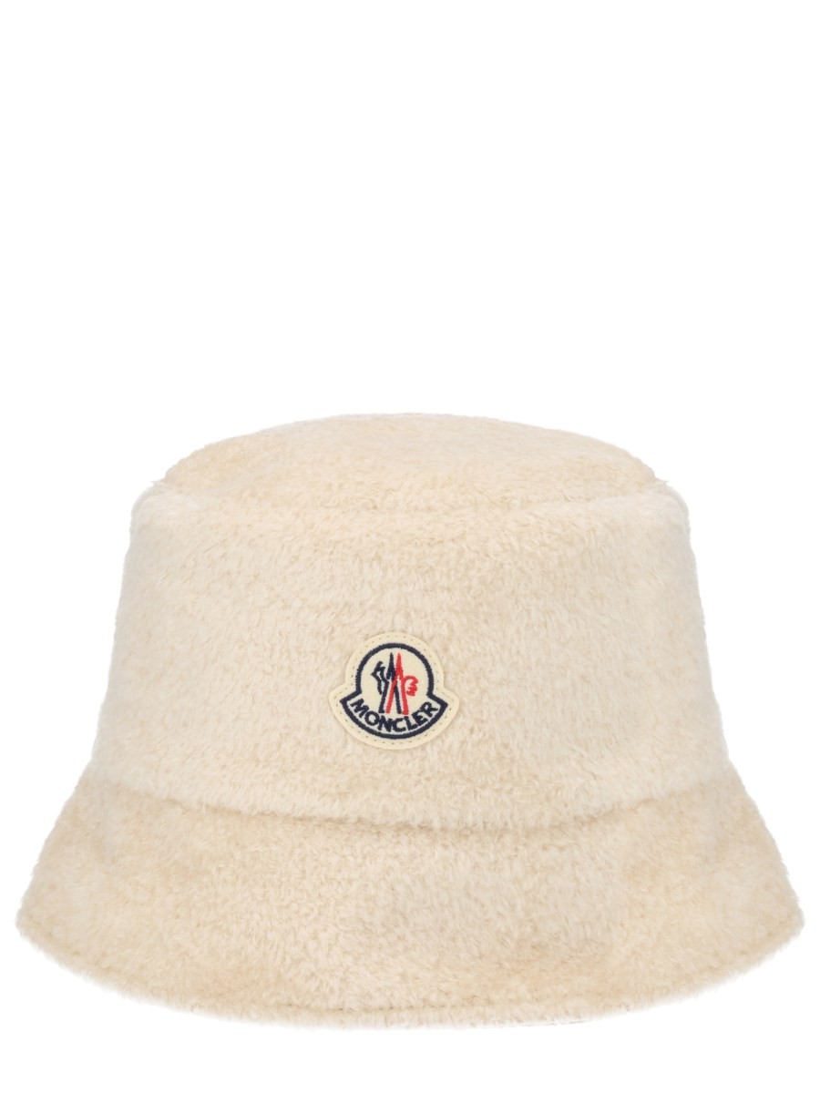 Moncler "BUCKET" HAT TEDDY EFFECT