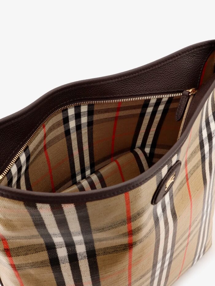 Burberry Higlands Shoulder Bag With Traditional Check Motif