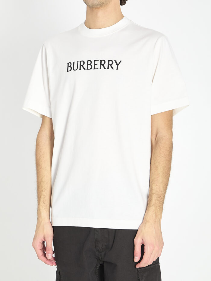 Burberry T-shirt in cotton with logo