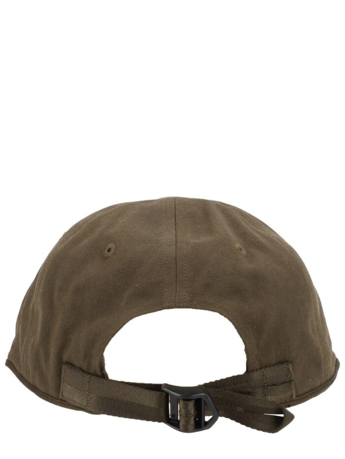 C.P. COMPANY CAPPELLO IN GABARDINE DI COTONE