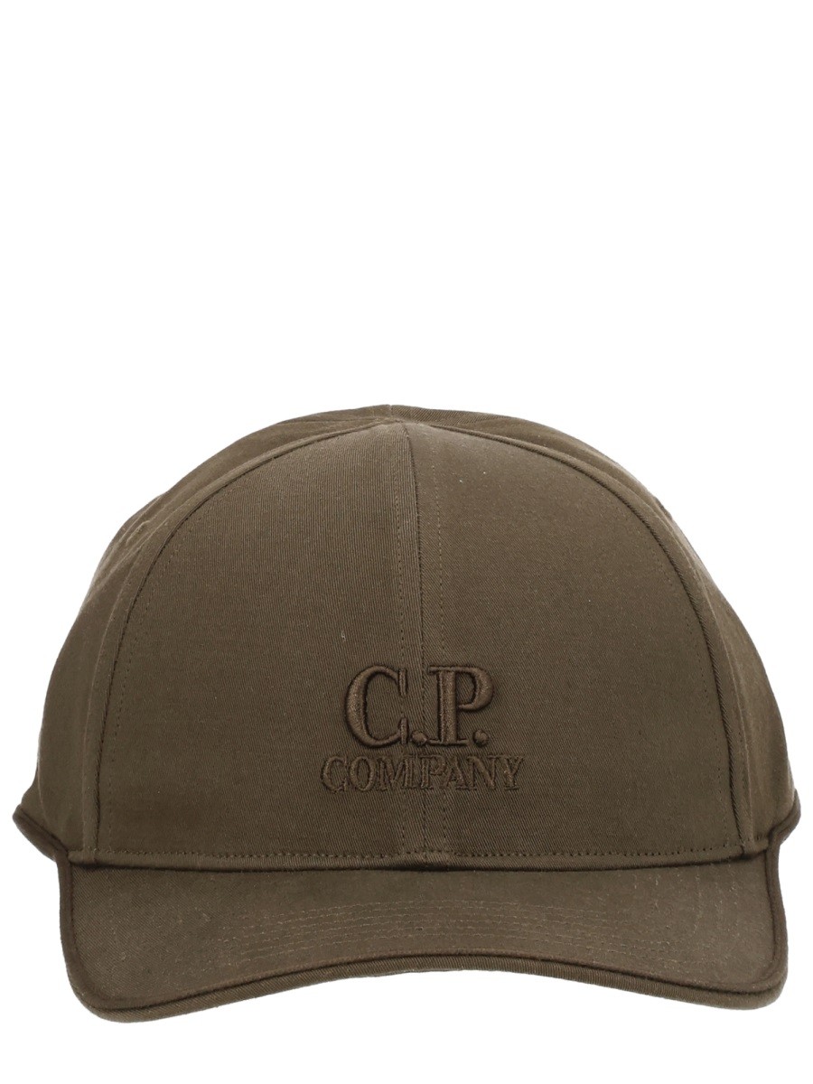 C.P. COMPANY CAPPELLO IN GABARDINE DI COTONE