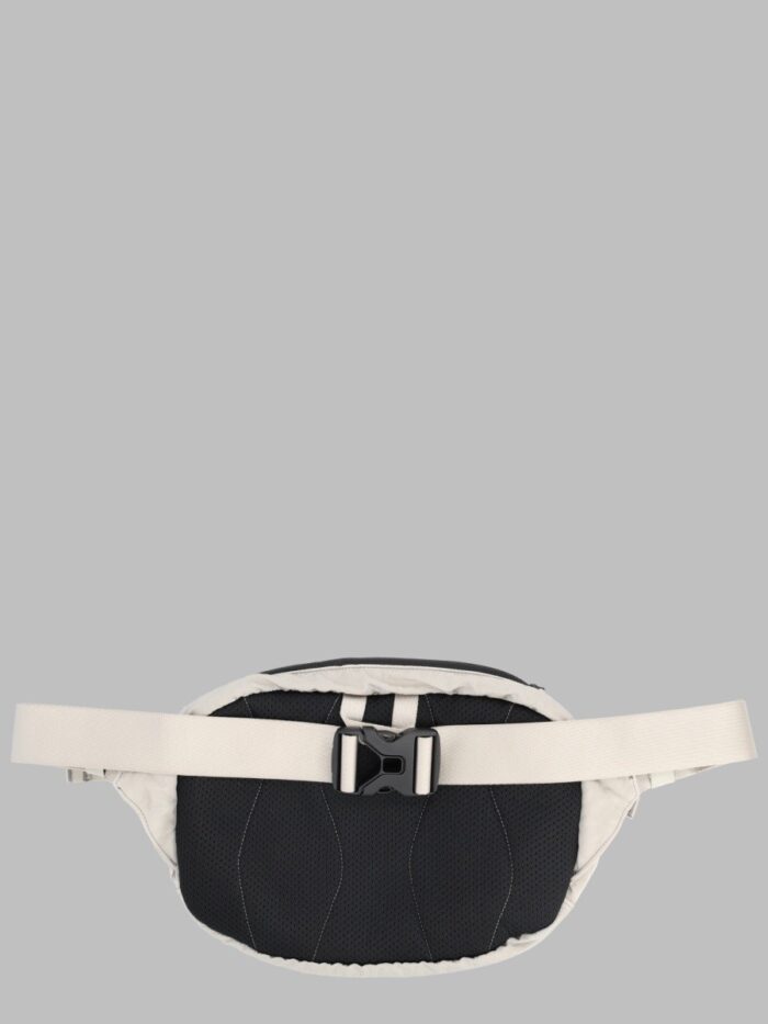 C.P. COMPANY MARSUPIO CON LOGO