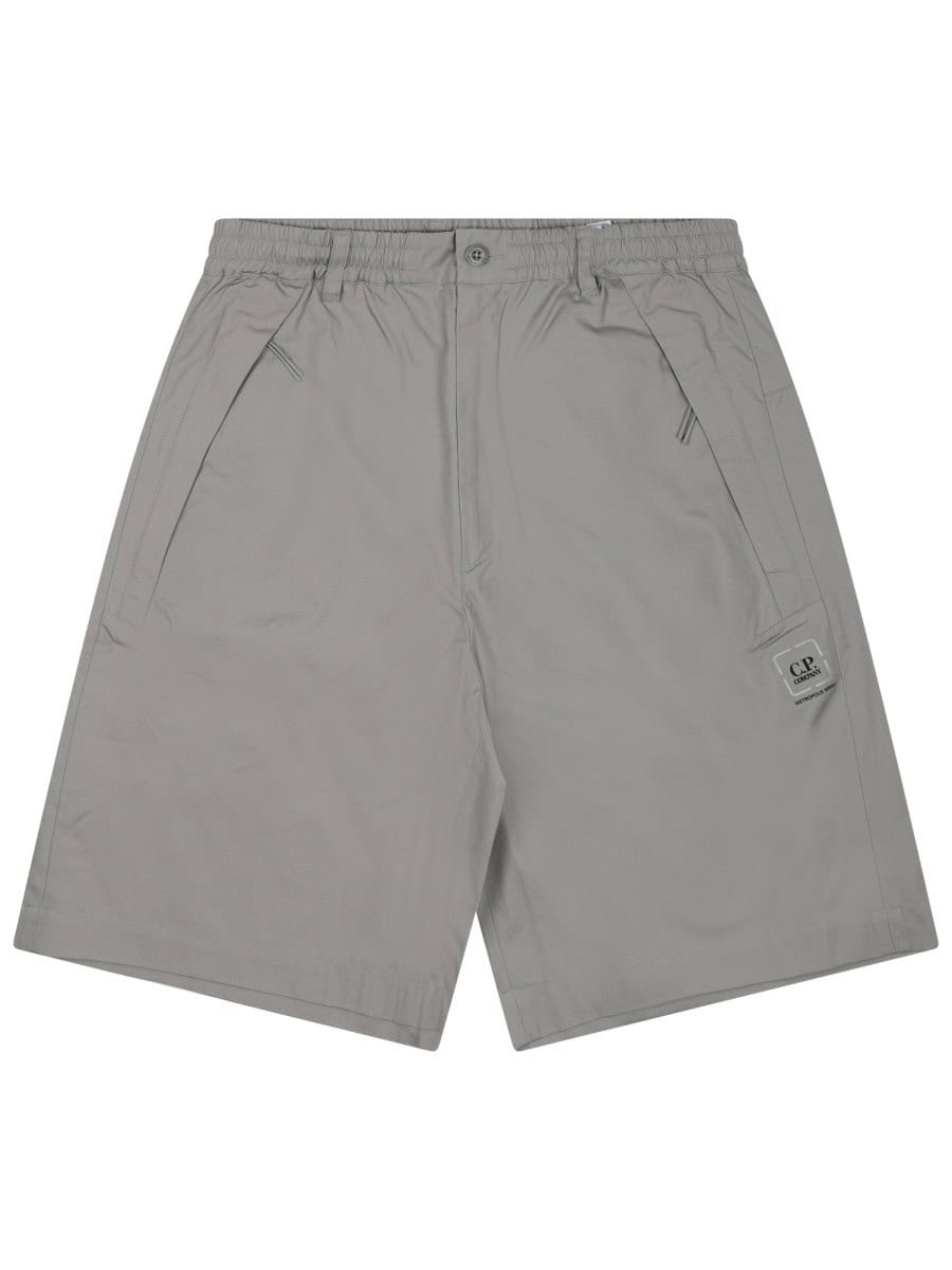 C.P. COMPANY SHORTS "METROPOLIS" CON LOGO