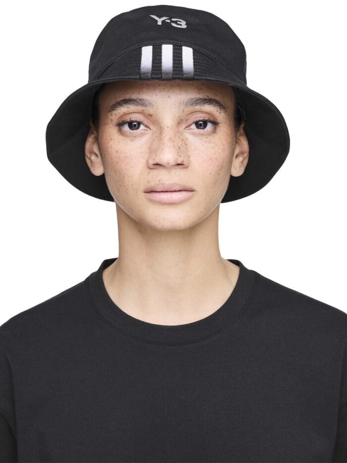 CAPPELLO CON LOGO "Y - 3 X AMG"