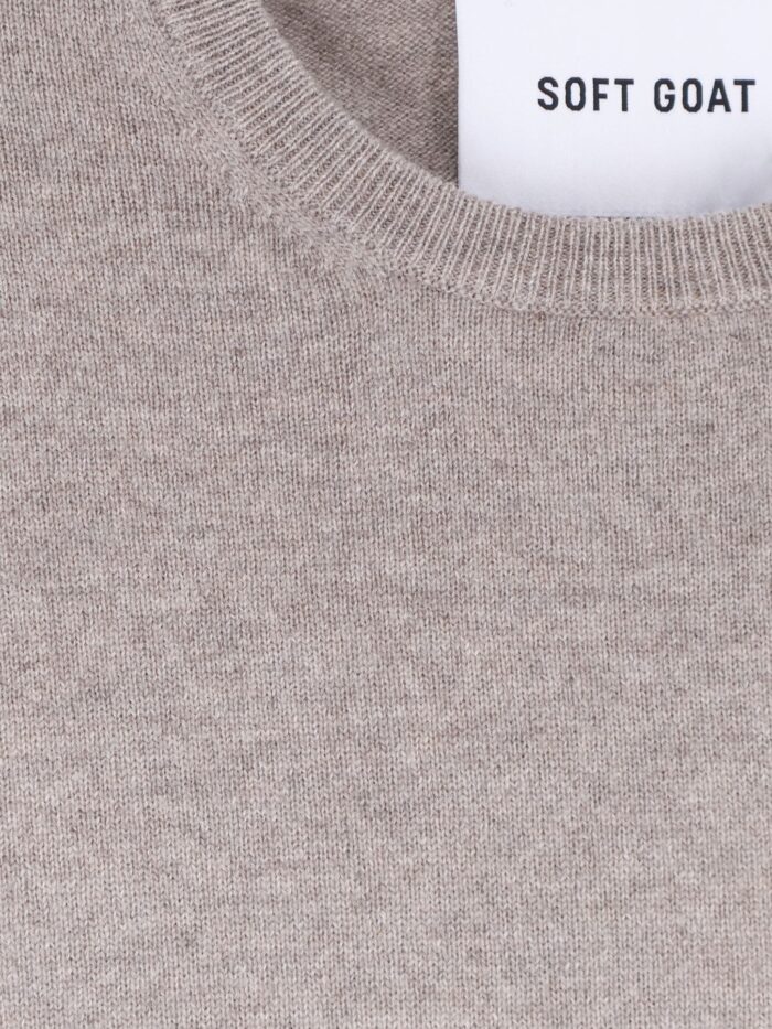 SOFT GOAT Cashmere Sweater