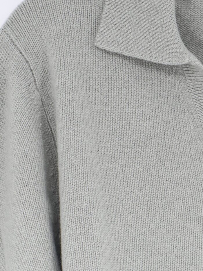 SOFT GOAT Cashmere Sweater
