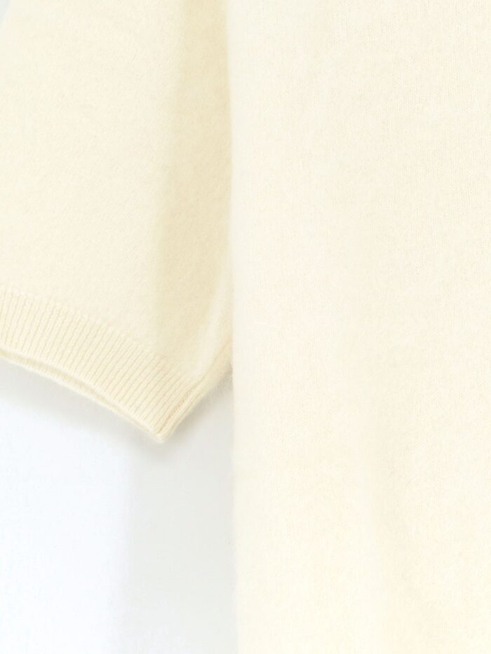 SOFT GOAT Cashmere Sweater