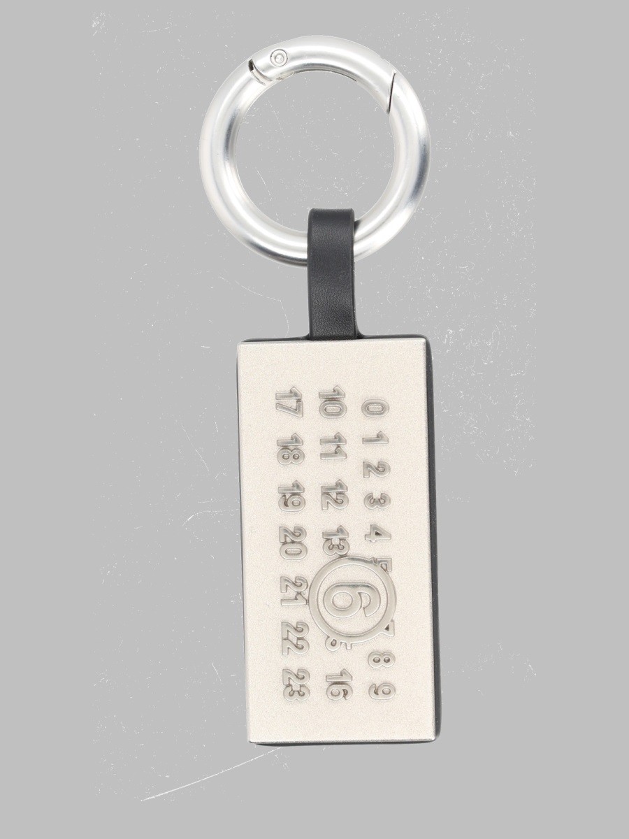 MM6 MAISON MARGIELA Charm "Numeric"