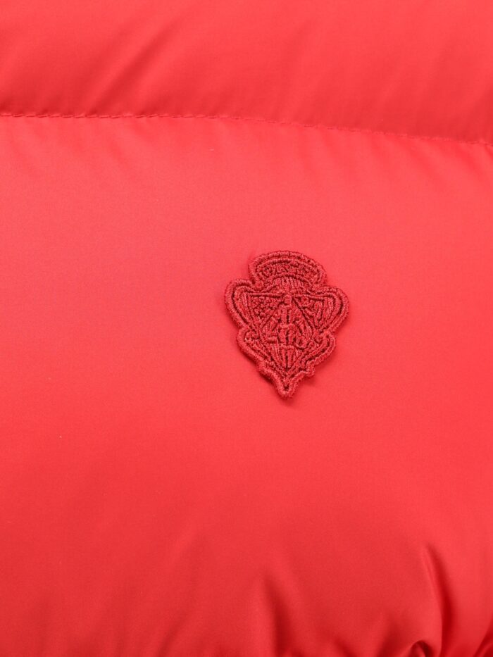 Gucci Crop Fit Down Jacket With Iconic Crest