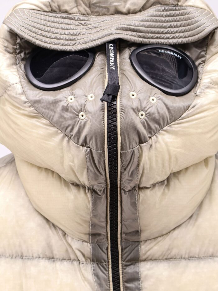 C.P.COMPANY D.D. Shell Explorer Lens Medium Down Jacket