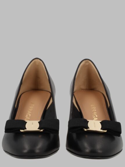 Ferragamo Décolleté "Vara" Con Tacco