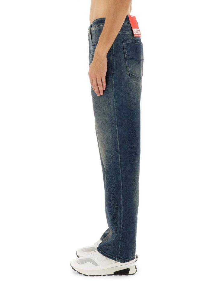 Diesel "2001 D-MACRO-FSG1" JEANS