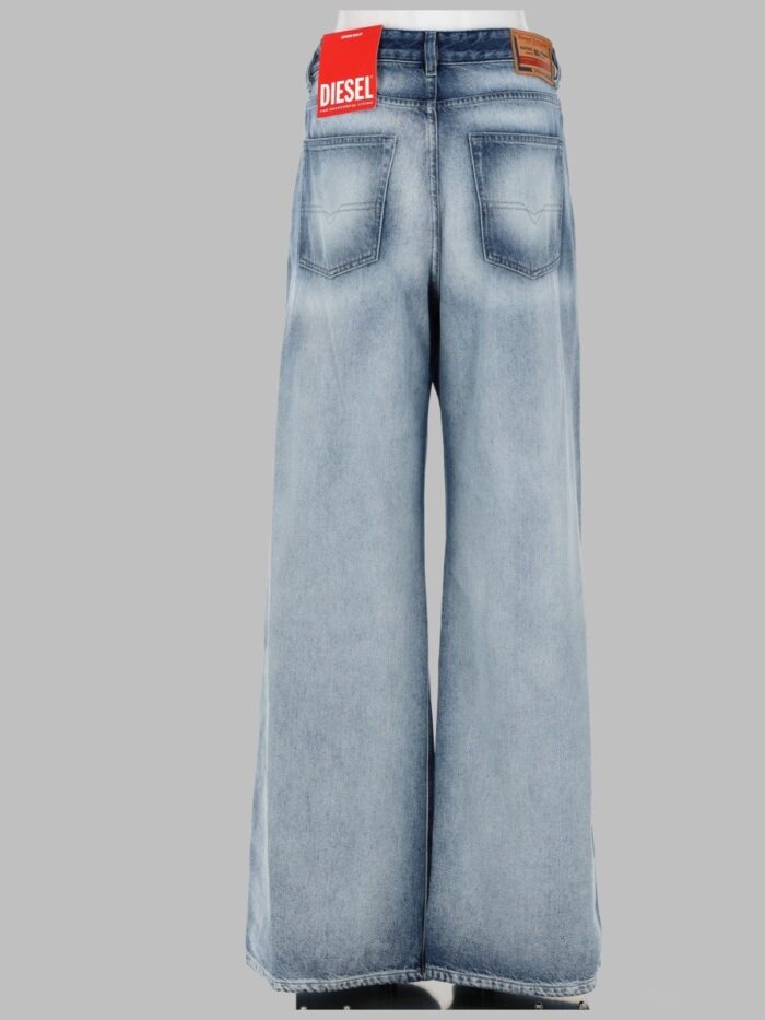 Diesel JEANS "1996 D-SIRE" RELAXED