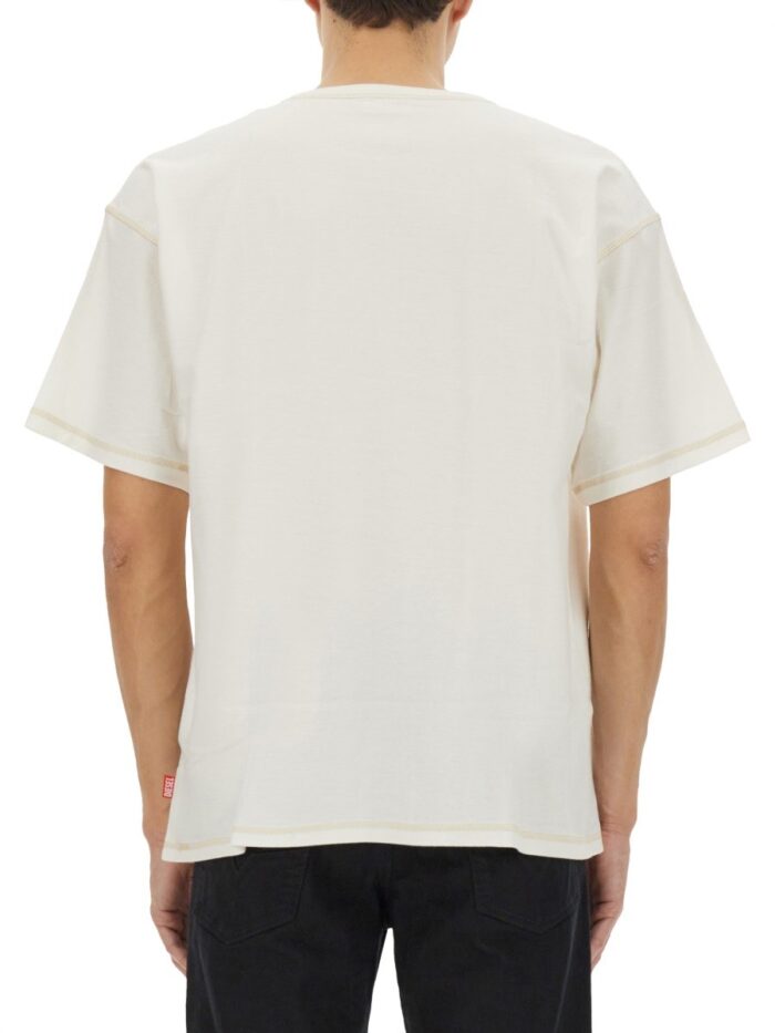 Diesel T-SHIRT WITH MAXI OVAL D