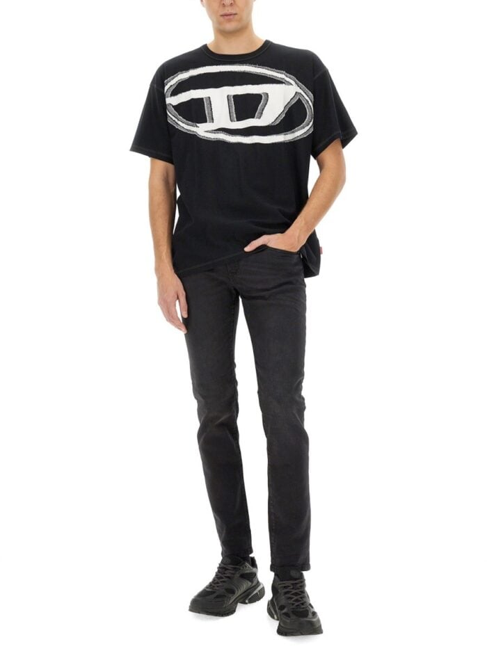 Diesel T-SHIRT WITH MAXI OVAL D