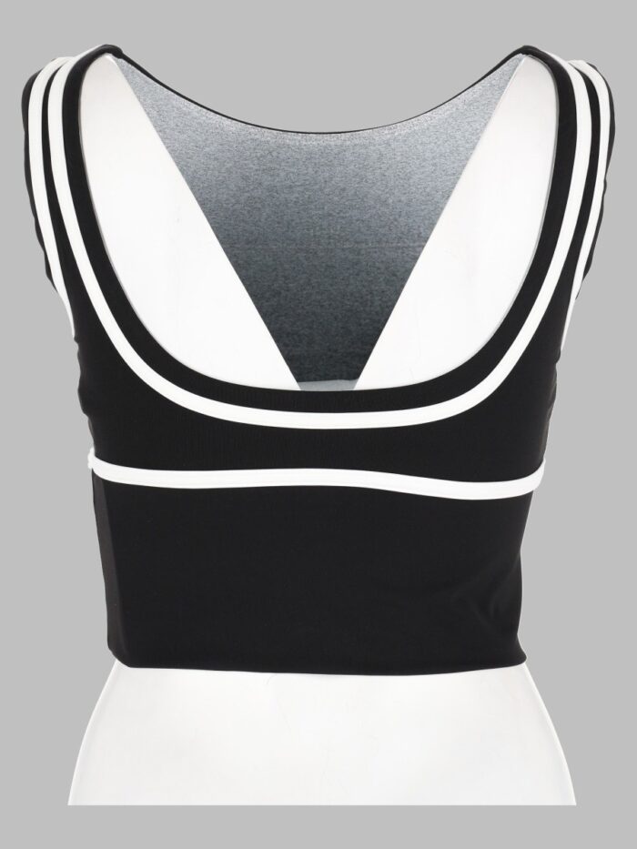 HOUSE OF GRAVITY Divine Crop Top
