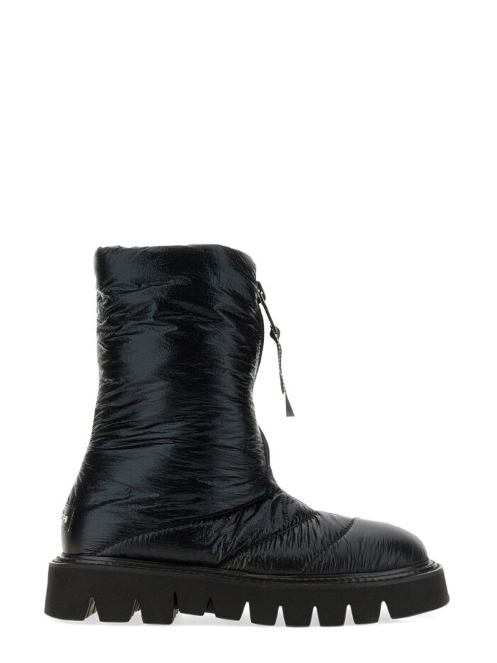 ELENA IACHI AKI BOOT