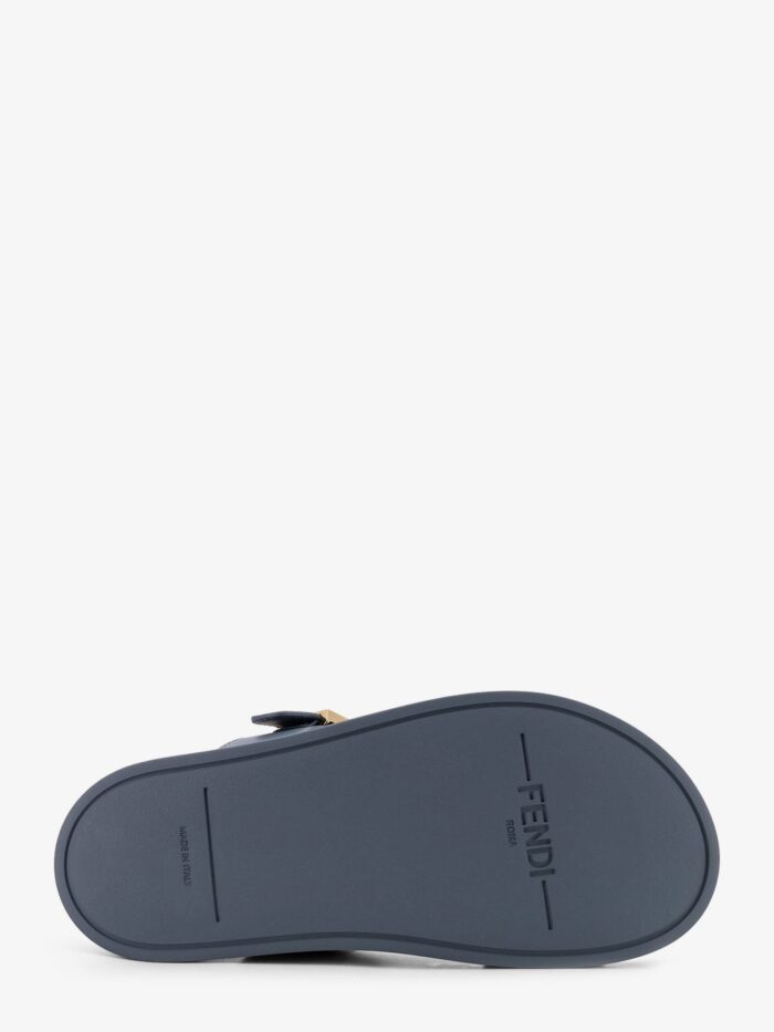 Fendi Feel Low Leather Sandals