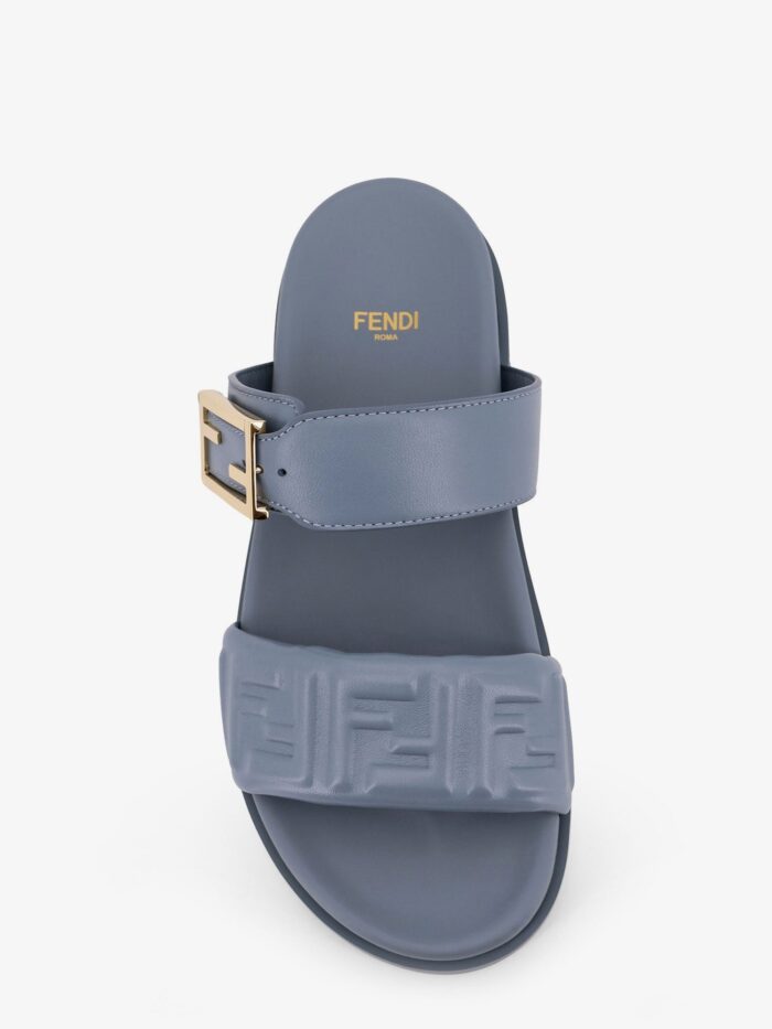 Fendi Feel Low Leather Sandals
